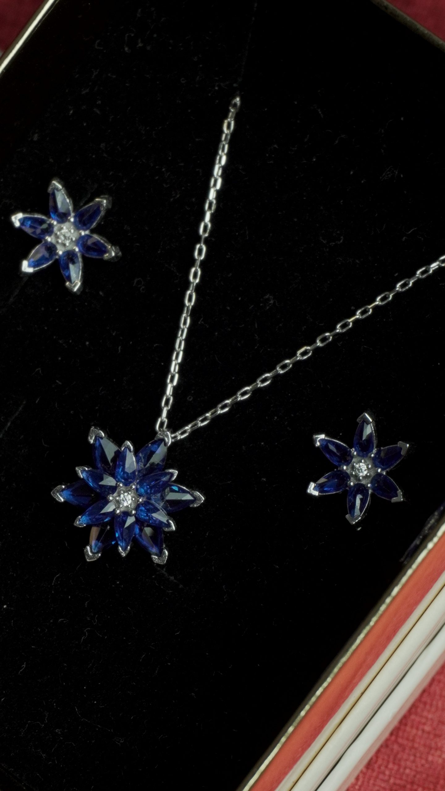 Blue Lotus Necklace & Earrings Set Silver