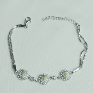 Triple Daisy Bracelet Silver